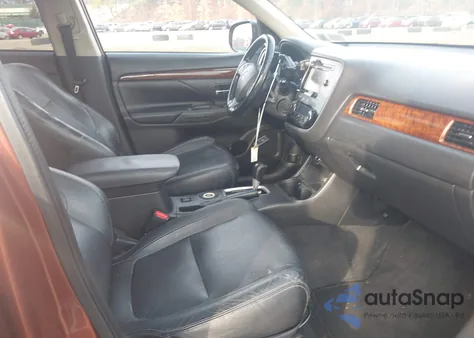 2014 Mitsubishi Outlander Gt z USA, uszkodzony, nr VIN JA4JZ4AX9EZ000329